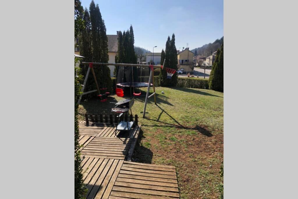 Logement Au Calme Dans Une Maison. Moirans-en-Montagne Esterno foto
